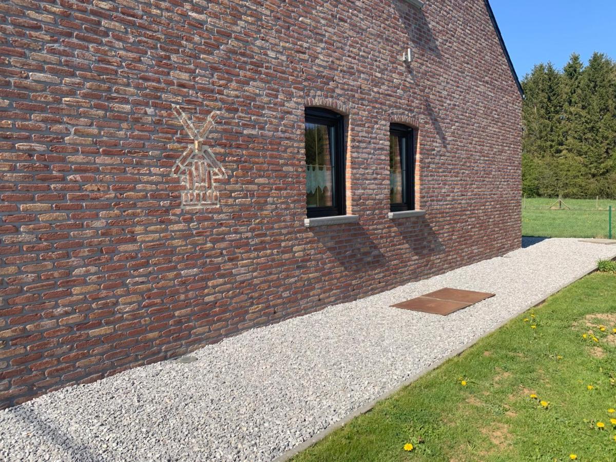 L'Evasion Du Berger Australien Couvin Exterior foto